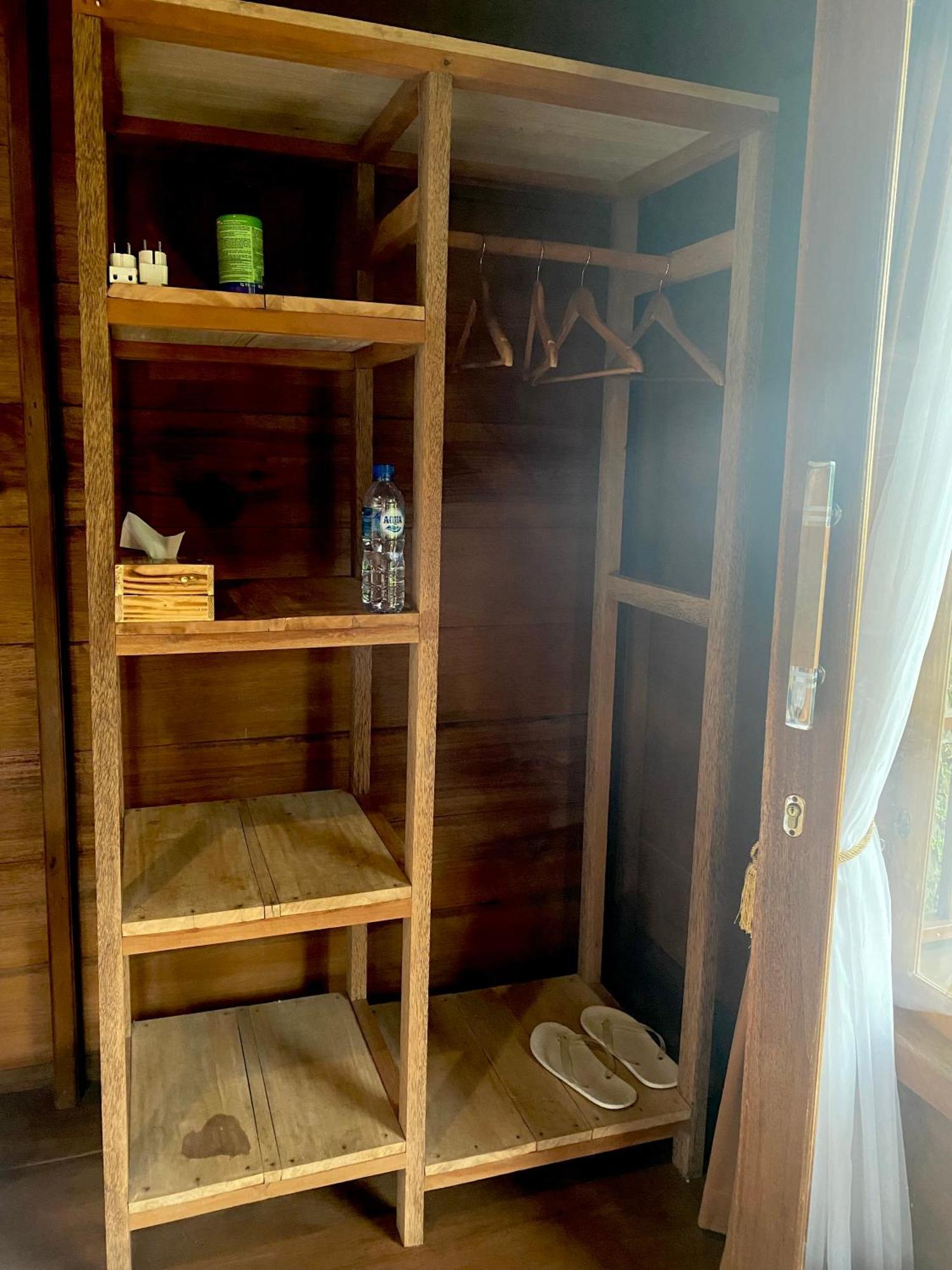 Uma D'Nyuh Homestay Singaraja Zewnętrze zdjęcie