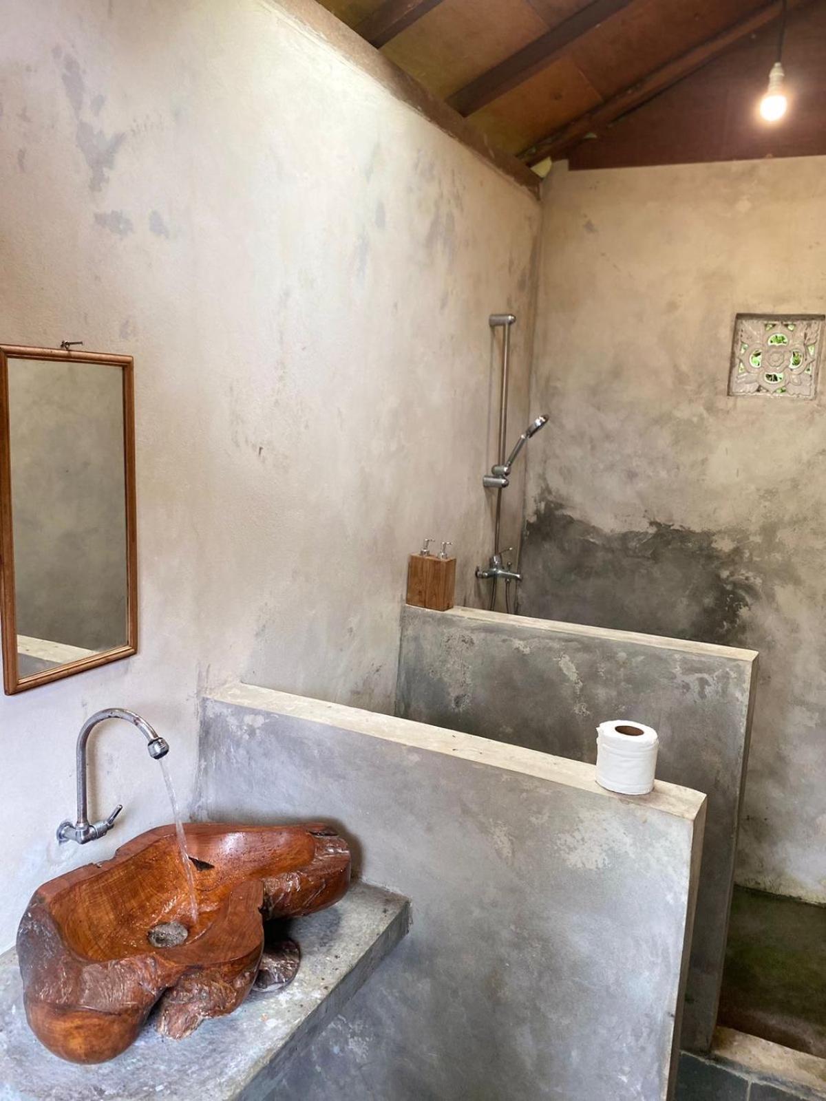 Uma D'Nyuh Homestay Singaraja Zewnętrze zdjęcie