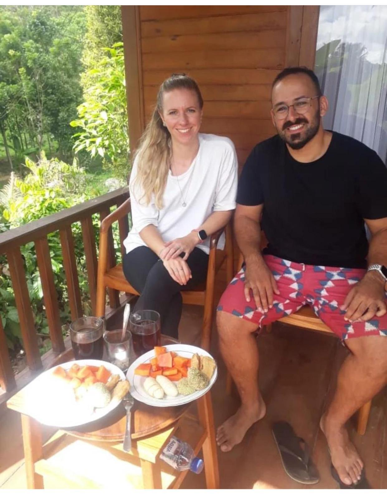 Uma D'Nyuh Homestay Singaraja Zewnętrze zdjęcie